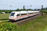 DB Fernverkehr Tz 9483 (412 083) als ICE 201 Hamburg-Altona - Basel  SBB, es führt 5812 083 (Bohmte-Stirpe, 31.05.2023).