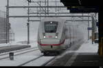 DB - Unbekannter Gehblibener ICE bei der durchfahrt im Bhf. Münsingen am 02.12.2023