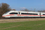 ICE 4 9220 wurde am 27.2.26 in Graz auf den Namen Steiermark getauft und bekam noch ein Herzerl dazu. Ein paar Tage später hab ich diese  prunkvolle  Sonderbemalung am 3.3.26 bei Eglharting gespechtet.
