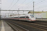 ICE 4 5812 058-6 durchfährt am 23.03.2026 den Bahnhof Rothrist.