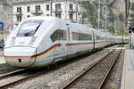 Nachschuss auf den ICE 4 BR 412 057  Bundesrepublik Deutschland  am 11.4.26 bei der Ausfahrt in Interlaken West.