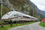 Nachschuss auf den ICE 4 Tz 9457  Bundesrepublik Deutschland  am 11.4.26 kurz nach der Abfahrt in Interlaken West.