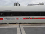 ICE 4 (Tz 9459)  Knuffingen  im Detail, hier die besonderen  MiWuLa-Aufkleber.

Berlin, der 09.06.2026