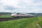 812 209-1 in Richtung Frankfurt/M. unterwegs gesehen am 04.05.2022 bei Reilos.