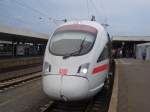Ein seltener Gast in Hannover Hbf - 411 575-4 (Tz 1175) steht mit dem Ersatzzug ICE 2841/2851 am Gleis 9.