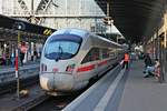 Nachschuss auf 411 570-5  Prenzlau , als dieser am 05.05.2018 als ICE 1690 nach Berlin Ostbahnhof in den Hauptbahnhof von Frankfurt (Main) einfuhr.