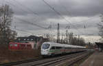 Am 17.02.2021 fuhr 411 002 richtung Düsseldorf durch Hilden, daneben stand RCCD 140 003.