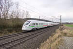 ICE 411 057-3  Innsbruck  ist in Richtung Frankfurt/M. unterwegs,gesehen am 23.11.2021 bei Kerzell.