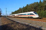 Der Tz 1160 -Markt Holzkirchen- als ICE 1725 von Rostock Hbf nach München Hbf am 24.02.2018 in Nassenheide.