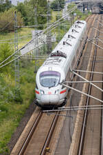Ein einzelner ICE T Br. 411 nach der ausfahrt aus Frankfurt Flughafen Fern, fotografiert am 08.06.2025 