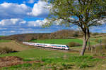 411 058 DB Fernverkehr 'Falkenberg/Elster' als ICE 29 (Dortmund Hbf - Wien Hbf) bei Laaber Richtung Regensburg, 15.04.2022