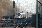Nachschuss auf den 411 am 09.02.08 als ICE 1001 von Rostock nach Mnchen kurz nach Lochhausen