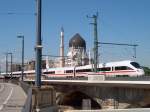 Nein, nicht im Orient sondern in Dresden fhrt hier BR 411  Weimar  als ICE 1650 nach Frankfurt (27.06.03)  