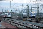 Paralleleinfahrt im Gleisvorfeld von Halle(Saale)Hbf... Eine BR 411 als ICE 1538 (Linie 15) von Berlin Hbf (tief) nach Frankfurt(Main)Hbf und 648 280-5 (Alstom Coradia LINT 41) von Transdev Sachsen-Anhalt (HarzElbeExpress) als HEX80411 (HEX 4) von Goslar nach Halle(Saale)Hbf konnten gemeinsam von der Delitzscher Straße aus aufgenommen werden. [26.1.2018 | 16:13 Uhr]