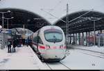 411 254-6 (Tz 1162  Vaihingen an der Enz ) als verspäteter ICE 1631 (Linie 15) von Frankfurt(Main)Hbf nach Berlin Gesundbrunnen steht bei Schneetreiben in Halle(Saale)Hbf abweichend auf Gleis 9. Während meines Aufenthalts war dies der pünktlichste ICE mit 7 Minuten Verspätung. [17.3.2018 | 17:55 Uhr]