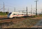 411 525-9 (Tz 1125  Arnstadt ) und 411 574-7 (Tz 1174  Hansestadt Warburg ) als ICE 1506 (Linie 28) von München Hbf nach Hamburg-Altona verlassen Lutherstadt Wittenberg Hbf auf Gleis 3.