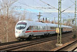 Nachschuss auf 411 053-2 (Tz 1153  Ilmenau ), der nach wenigen Minuten Aufenthalt den Abstellbahnhof Dresden-Reick auf der Bahnstrecke Děčín–Dresden-Neustadt (Elbtalbahn | KBS 241.1) verlässt, um als ICE 1558 (Linie 50) nach Wiesbaden Hbf in seinen Startbahnhof Dresden Hbf zu fahren.
[8.12.2018 | 12:08 Uhr]