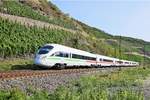 DB Fernverkehr Tz 1172 (411 072/592 [abweichender Endwagen])  Bamberg  mit Werbung  Deutschlands schnellster Klimaschtzer  als ICE 27 Dortmund Hbf - Wien Hbf auf der linken Rheinstrecke (Boppard,