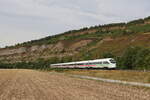 411 083 auf dem Weg nach Würzburg am 5. August 2022 bei Thüngersheim.