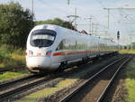 Von Lietzow bis Samtens fuhr der 411 068,am 23.September 2023,als ICE Binz-Nörten Hardenberg,auf dem linken Gleis.Ausfahrt aus Bergen/Rügen.