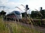 Umgeleiteter ICE Frankfurt Flughafen-Dresden durchfhrt den Bahnhof Artern an der Strecke Erfurt-Sangerhausen.