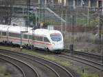 Ein ICE nach Dresden bei der Ausfahrt aus dem Leipziger Hauptbahnhof, kurz hinter der Brandenburger Brcke. Aufgenommen am 18.11.2009.