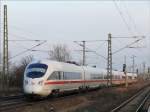 Nachschuss auf den 411er ICE 1651 Wiesbaden - Dresden Hbf. bei Durchfahrt durch Priestewitz; 18.03.2010
