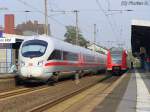 Alte Zeiten in Paderborn. Rechts die RB 72 nach Herford und links daneben ein ICE-T nach Dsseldorf.
Sommer 2007