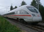 Am 13.August 2011 stand am Vormittag der ICE 411 006  Erfurt   noch in Binz.