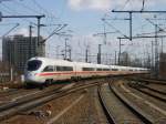 Zwei 411 ICE bei der Einfahrt im Hbf Dresden am 07.04.13