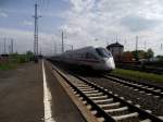 Ein ICE-T (BR411) verlsst Hanau Hbf am 29.04.13