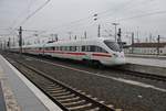 415 524-8  Hansestadt Rostock  und 4011 591-7  Salzburg  erreichen am 27.1.2018 als ICE1652 von Dresden Hauptbahnhof nach Wiesbaden Hauptbahnhof den Leipziger Hauptbahnhof. 