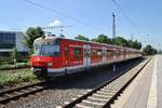 420 915-1 verlässt am 3.7.2017 als S1 von Dortmund Hauptbahnhof nach Essen-Steele Ost den Bochumer Hauptbahnhof.