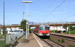 420 466 kam mir am 7. August 2017 im Bahnhof Groß-Gerau vor die Linse.
Wohin die Fahrt ging, ist mir leider nicht bekannt.