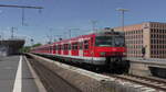 DB 420 417 der S-Bahn Köln steht mit einem weiteren ET420 als S12 nach Hennef(Sieg) in Köln Messe/Deutz.