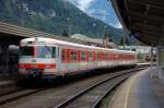 ... und ich mu hintenraus gucken... so langweilig?
Nostalgie- und Erstlings-S-Bahn 420 501/001 auf einem technischen Halt in Kufstein kurz vor der Weiterfahrt nach Wrgl zu den Jubilumsfestlichkeiten. (23. August 2008).