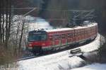 420 363 erreicht zusammen mit 420 271 am 6.3.2010 von Bad Soden kommend den Haltepunkt Schwalbach Nord.