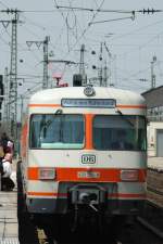 ET 420 001 auf seiner Abschiedsfahrt (mit passendem Zugzielanzeiger) am 18.04.10 bei der Ausfahrt aus Pasing in Richtung Bbf.