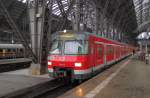 DB S-Bahn Rhein-Main 420 811-2 als S 35747 (S7) nach Riedstadt-Goddelau, in Frankfurt (M) Hbf; 22.12.2010