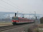 420 474 fhrt am 12.02.13 mit einer weiteren Maschiene als S2 von Schorndorf nach Filderstadt. Eingefangen kurz vor Beutelsbach.