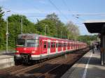 420 427 + 420 *** der S-Bahn Stuttgart fahren in Oberaichen ein, um als S2 weiter nach Filderstadt zu fahren.