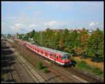 Von der Omega-Brcke aus gelang mir am 19.09.2006 leider nur noch die Rckansicht des von 218 101 gezogenen Schrottzuges mit 420 218, 209 und 204 beim Durchfahren des Bahnhofes Frankfurt am Main-Griesheim, als ich auf der Brcke ankam, war er bereits zu weit vorgefahren, um noch eine Aufnahme von vorne machen zu knnen.