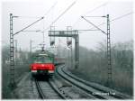 420 444-2 verlsst als S 7532 Stuttgart Schwabstrae - Bietigheim Bissingen den Haltepunkt Tamm (Wrttemberg). 27.12.06