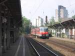 Leider nur ein Notschuss ein 423 und ein 420 der S-Bahn Stuttgart durchfhrt Bonn-Beuel am 26.08.2007 als Leerzug.