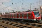 Ein 422 auf einer Gterzugstrecke!422 057 fhrt am 6.3.10 durch Dsseldorf-Rath.Der Zug wechselte wenig spter auf die S6 Linie