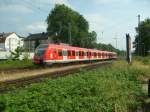 Das Angebot auf der Linie S5 ist seit dem Fahrplanwechsel sehr ausgednnt worden. Hier zu sehen ist ein ET422 der jede Stunde zwischen Dortmund HBF und Witten pendelt. Zustzlich verkehrt pro Stunde noch ein durchgngier Zug bis Mnchengladbach.