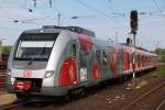 422 061 am 29.5.11 bei der Einfahrt in den Bahnhof von Mlheim-Styrum.