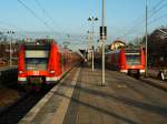 423 234 und 423 070 am 29.11.2006 im Bahnhof Holzkirchen