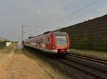 Feierabend wie das Duftet! Gruß an den TF des 423 762-4 der wohl in den Feierabend fuhr, wie der Zielanzeiger anzeigt ist der Zug hier in Allerheiligen schon einiges über Köln Worringen hinaus. 19.7.2018