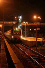 DB Regio 423 049 + 423 ??? wurden zu abendlicher Stunde am Haltepunkt Frechen-Königsdorf fotografiert.